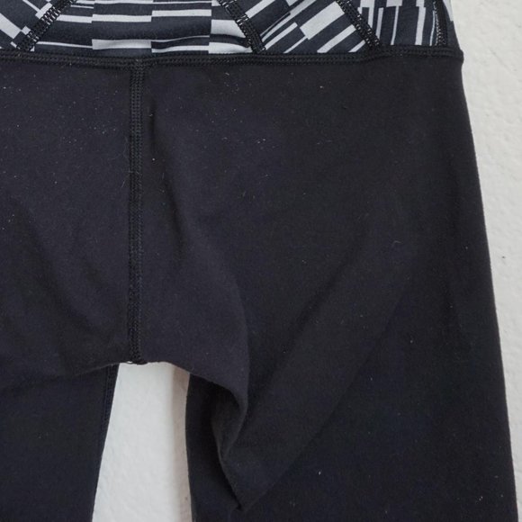Lululemon Wunder Under black Crop leggings - Picture 6 of 7